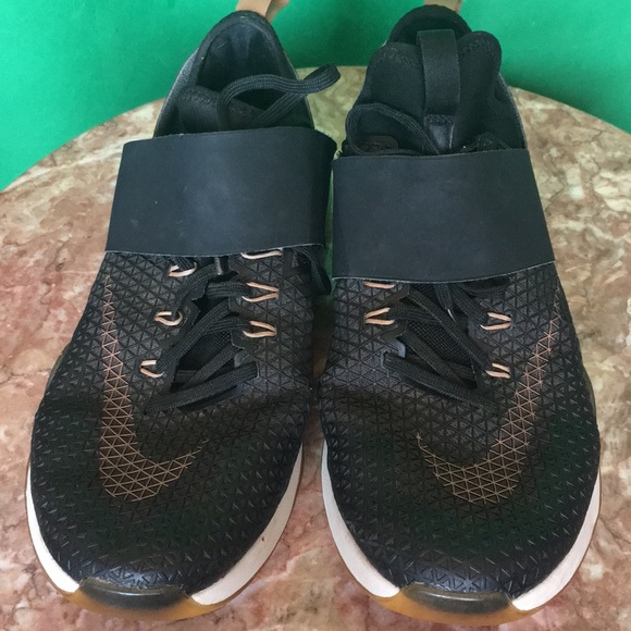 Nike Shoes - Nike Air Zoom Strong Trainers